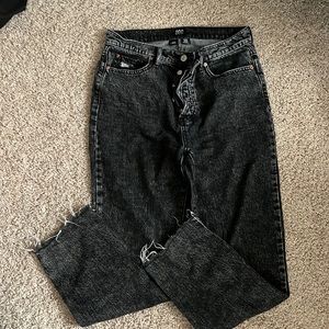 BDG women’s Slim Straight jeans size 28.